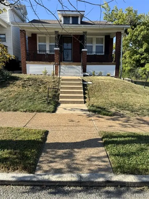 5379 Arlington Avenue, Saint Louis, MO 63120 - #1