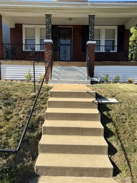 5379 Arlington Avenue, Saint Louis, MO 63120 - #2