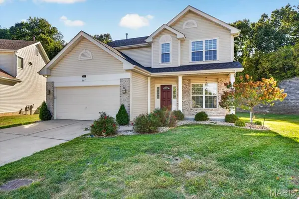 567 Brook Meadow Drive, Ballwin, MO 63021