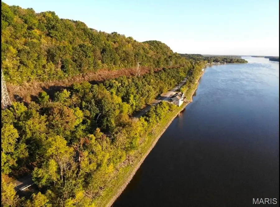 15345 N Mississippi River Road, Hamburg, IL 62045 - #2