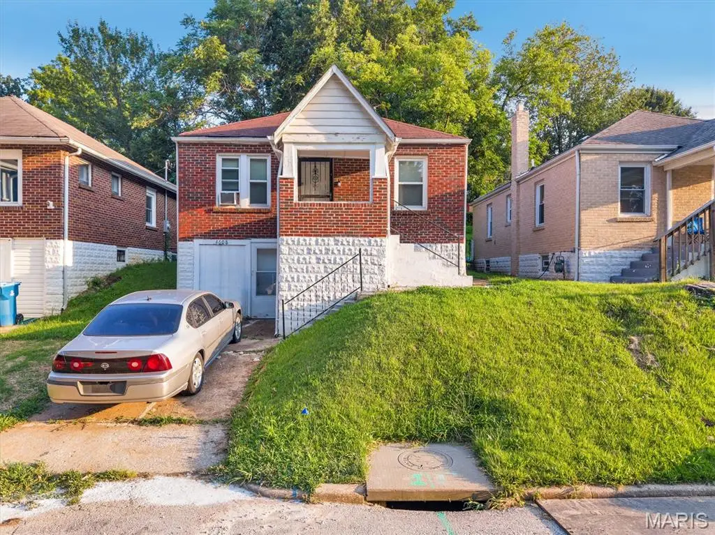 4608 June Avenue, Saint Louis, MO 63121 - #1