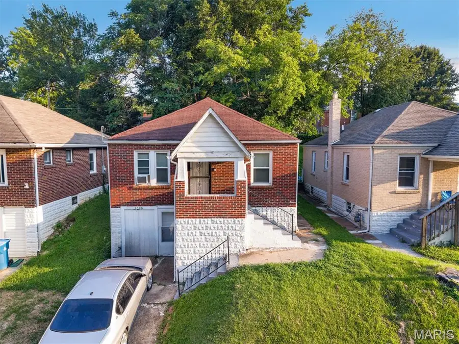4608 June Avenue, Saint Louis, MO 63121 - #2