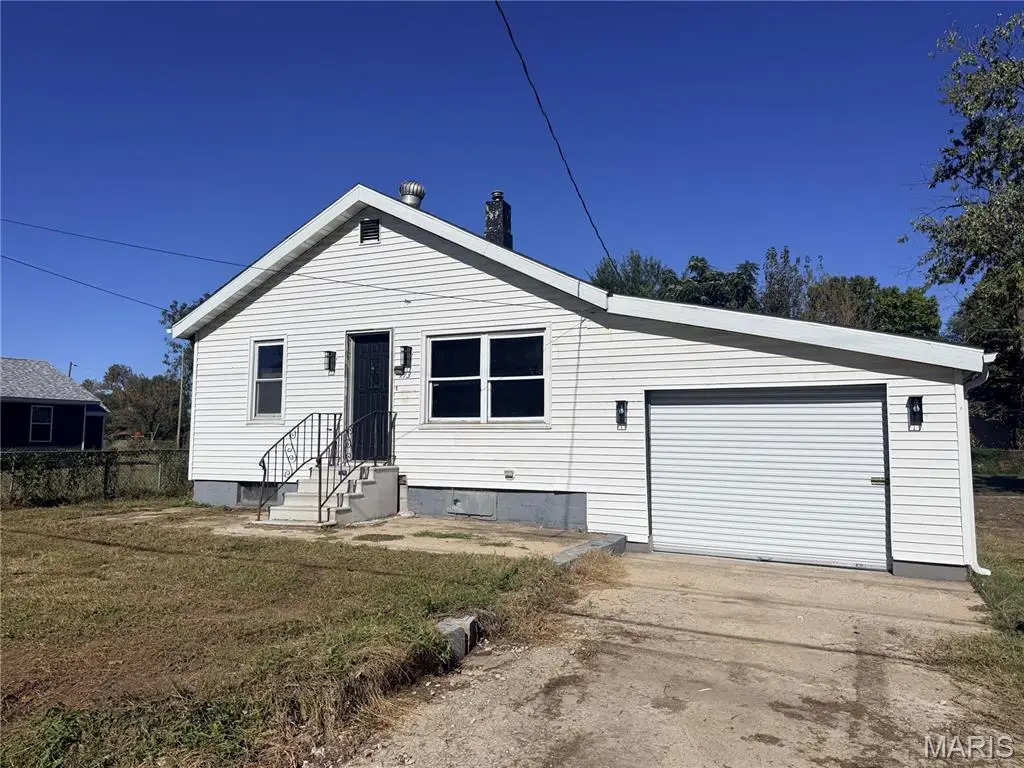 713 26th Street, Granite City, IL 62040 - #1