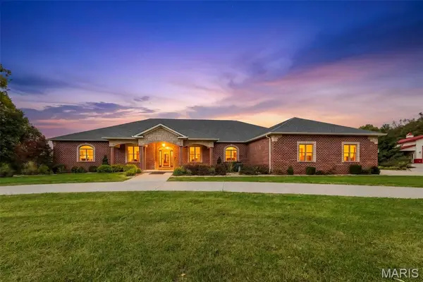 5090 Autumnwood Lane, Hannibal, MO 63401