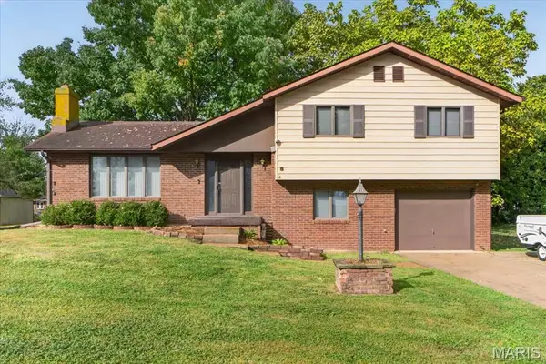 8 Lilac Drive, New Baden, IL 62265