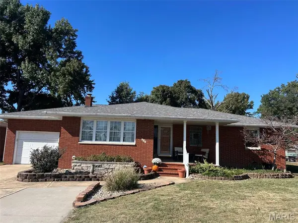 722 N 9th Street, Wood River, IL 62095