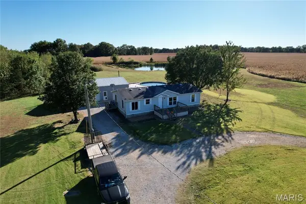 16669 E Baseline Road, Texico, IL 62889