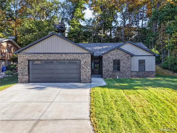 11063 Village Drive W, Foristell, MO 63348