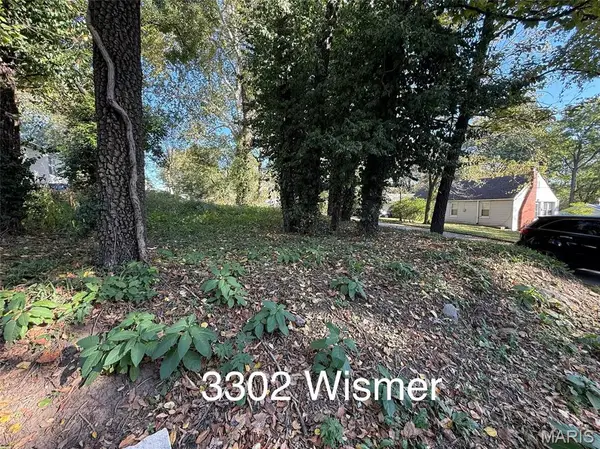 3302 Wismer Road, Breckenridge Hills, MO 63074
