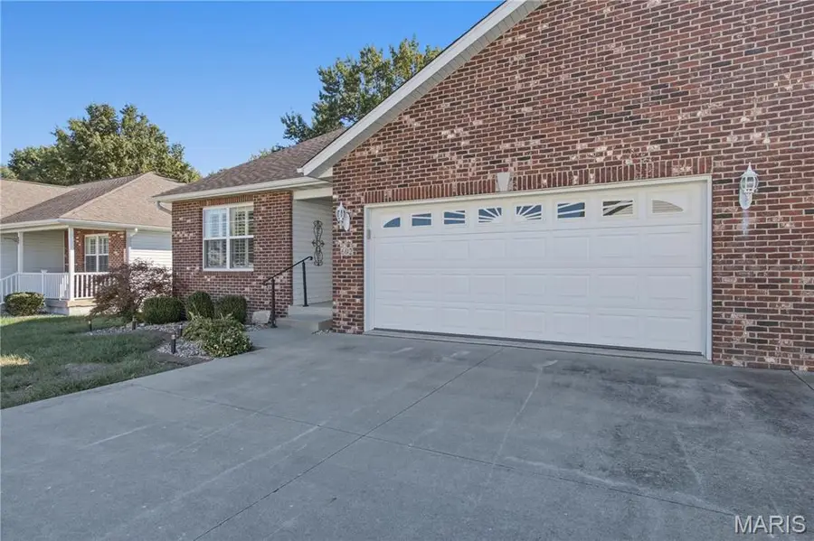 602 Elizabeth Drive #602, Litchfield, IL 62056 - #2