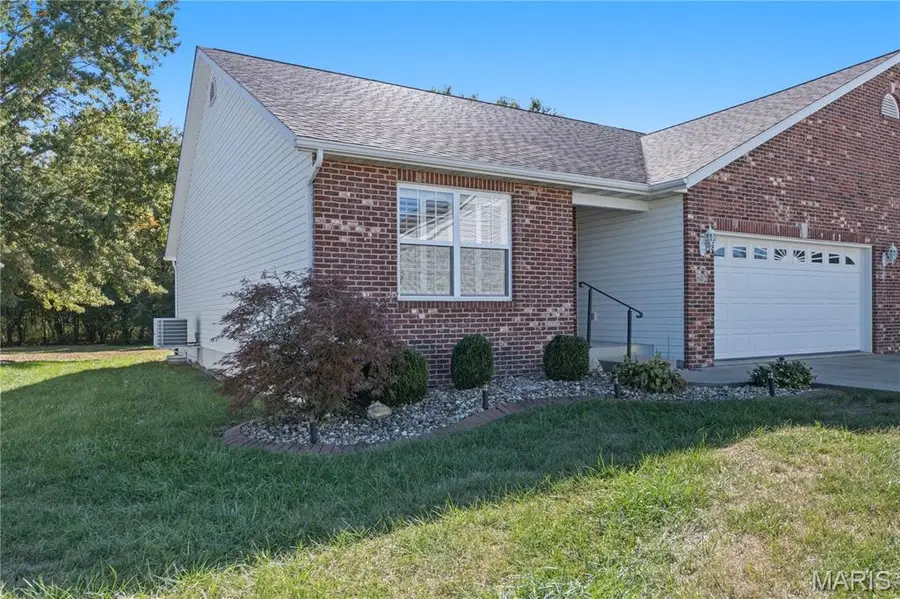 602 Elizabeth Drive #602, Litchfield, IL 62056 - #3
