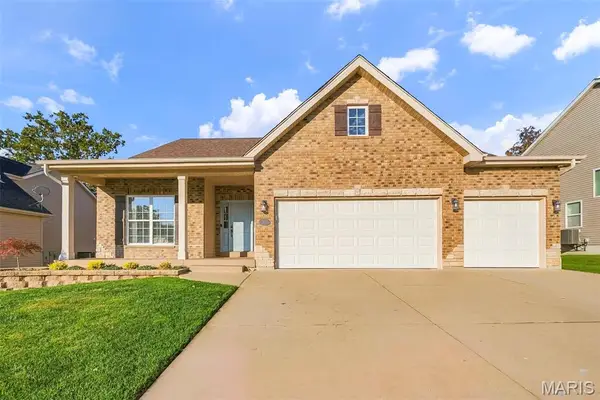 219 Country Vista Drive, Lake St Louis, MO 63367