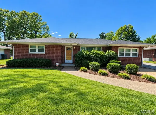 23 Buckingham Road, Belleville, IL 62226