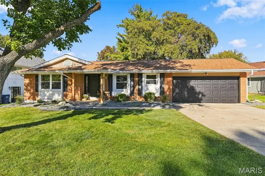 4 Riviera Court, Lake Saint Louis, MO 63367 - #2