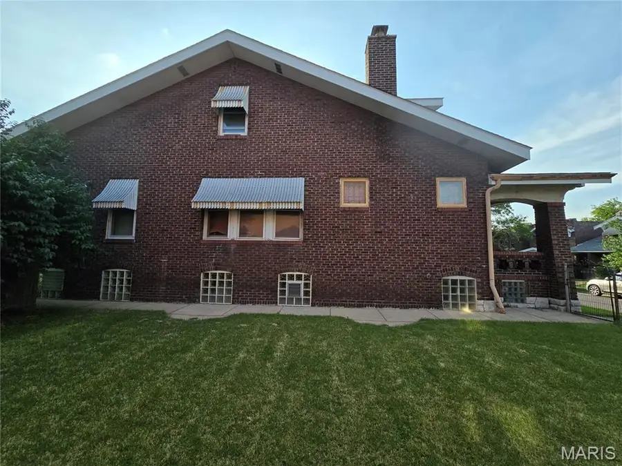 3648 Meramec Street, Saint Louis, MO 63116 - #3