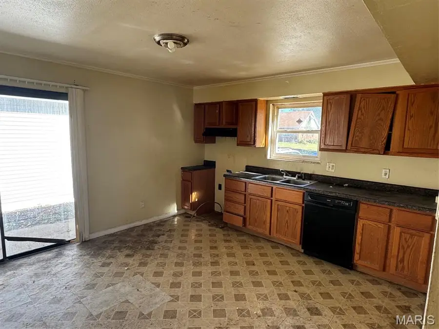 12047 Larimore Road, Spanish Lake, MO 63138 - #3