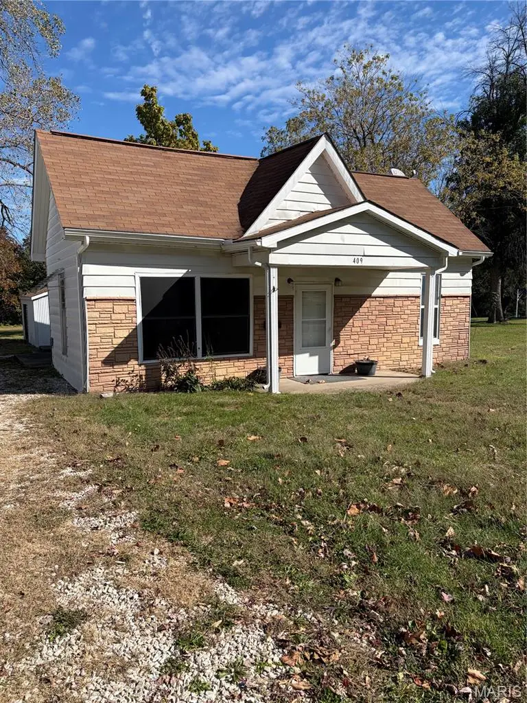 409 E Champ Clark Drive, Bowling Green, MO 63334 - #1