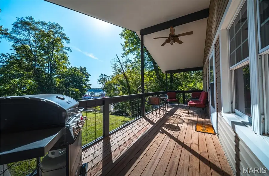 29 N Oak Street, Grafton, IL 62037 - #3