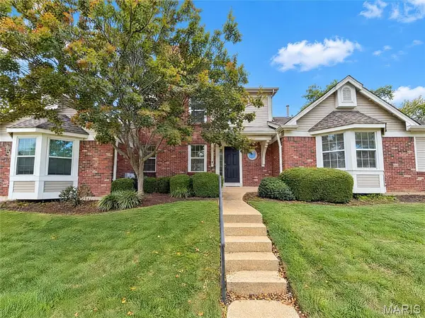 1927 Dewitt Ridge Drive, Chesterfield, MO 63017