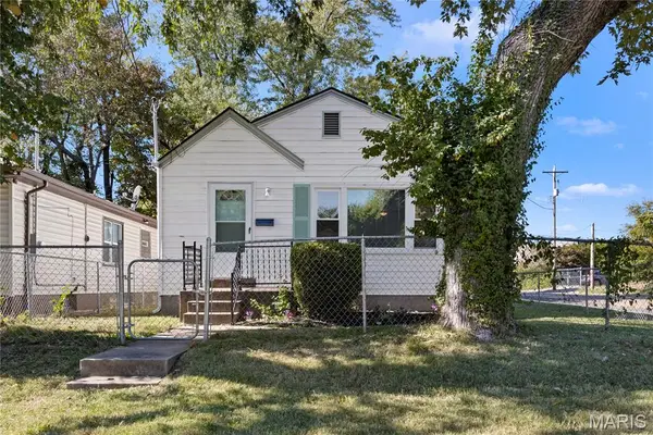 5479 Hamilton Avenue, St Louis, MO 63136