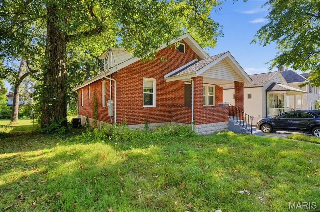 300 S Clark Avenue, Ferguson, MO 63135 - #1