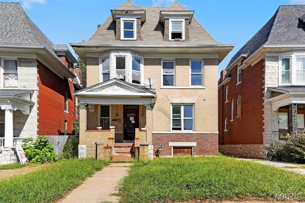 5639 Bartmer Avenue, Saint Louis, MO 63112 - #1