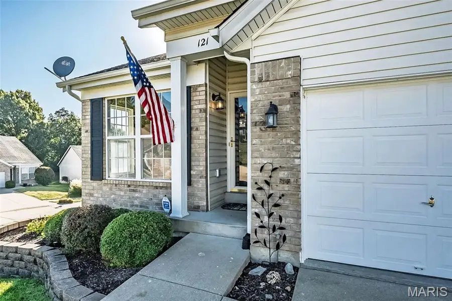 121 Hunters Run Court, Eureka, MO 63025 - #2