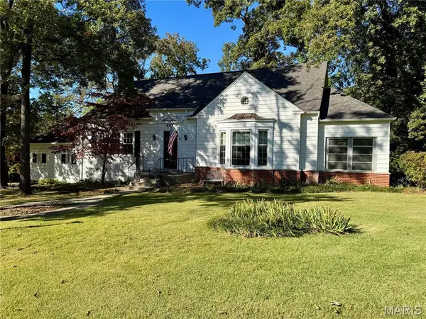 407 Wilcox Avenue, Kirkwood, MO 63122