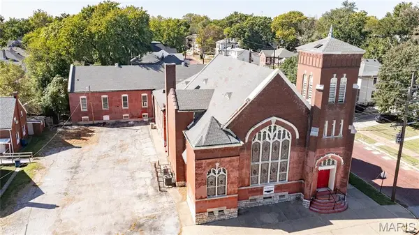 720 Henry Street, Alton, IL 62002