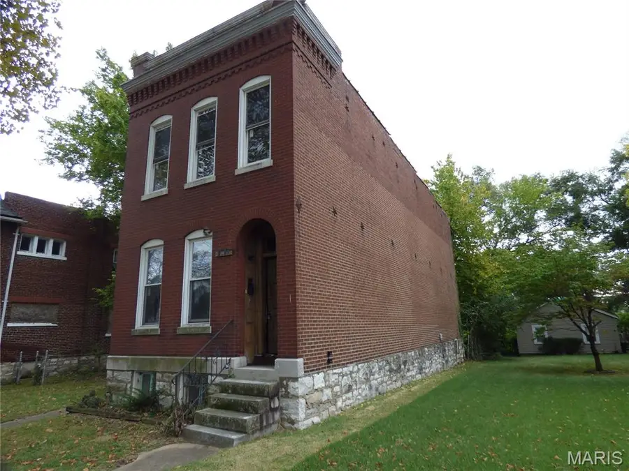 1028 Theobald Avenue, Saint Louis, MO 63147 - #3