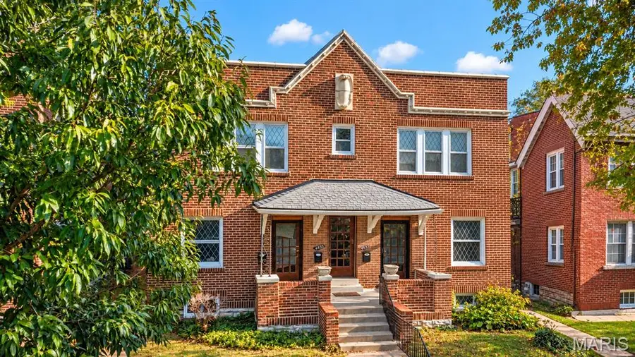 4453 Russell Boulevard, Saint Louis, MO 63110 - #2