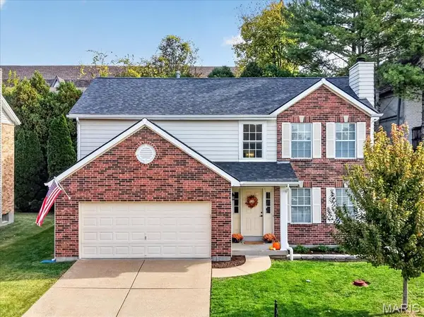 950 Claybend Drive, Ballwin, MO 63011