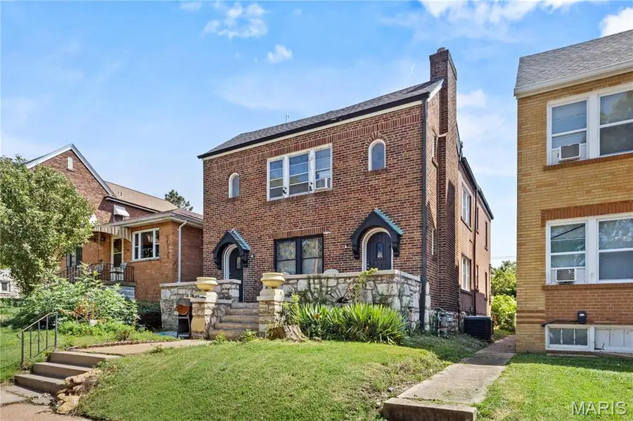 3926 Dunnica Avenue, Saint Louis, MO 63116 - #2