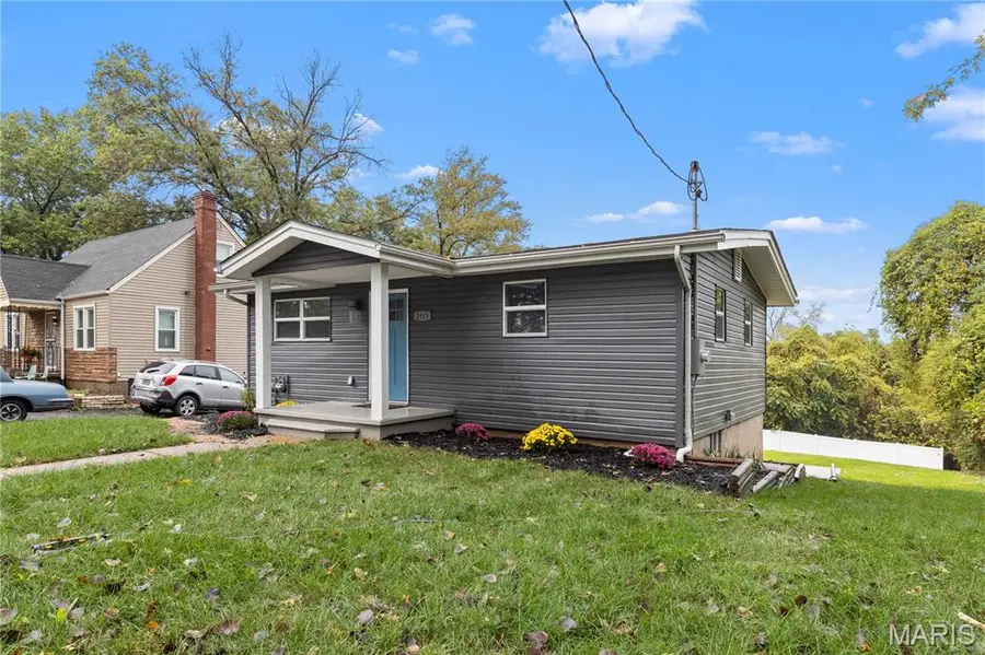 2913 Glade Avenue, Saint Louis, MO 63136 - #3