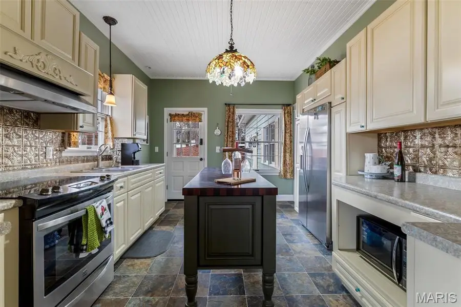 702 Dewey Avenue, Farmington, MO 63640 - #2
