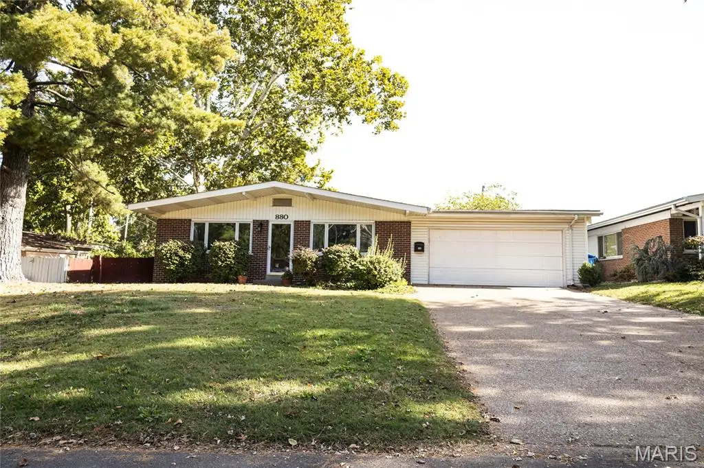 880 Preakness Lane, Florissant, MO 63033 - #1
