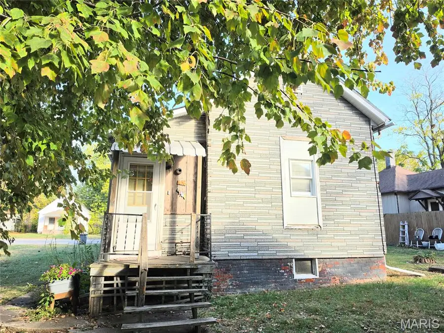 634 Anna Street, Hillsboro, IL 62049 - #3