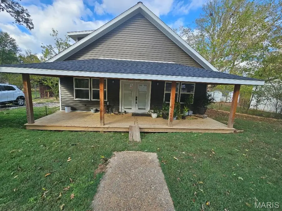 110 E. Pine Street, Van Buren, MO 63965 - #2