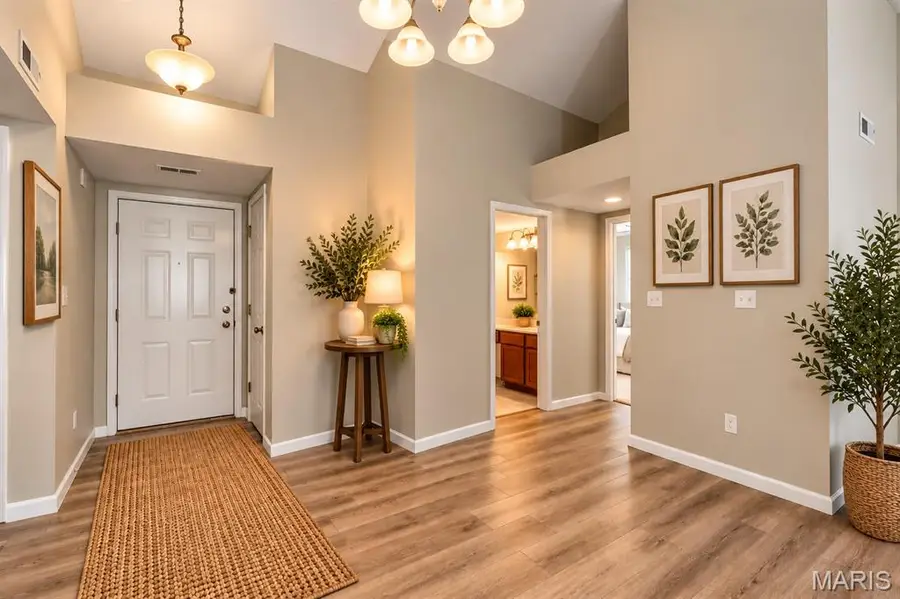 2470 Lampong Drive #300A, Saint Louis, MO 63125 - #2