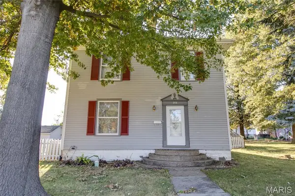 208 E Spruce Street, Jerseyville, IL 62052