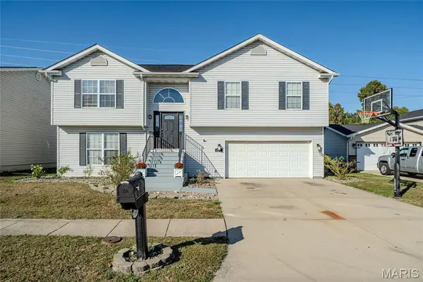 2305 Hunters Point Drive, Granite City, IL 62040