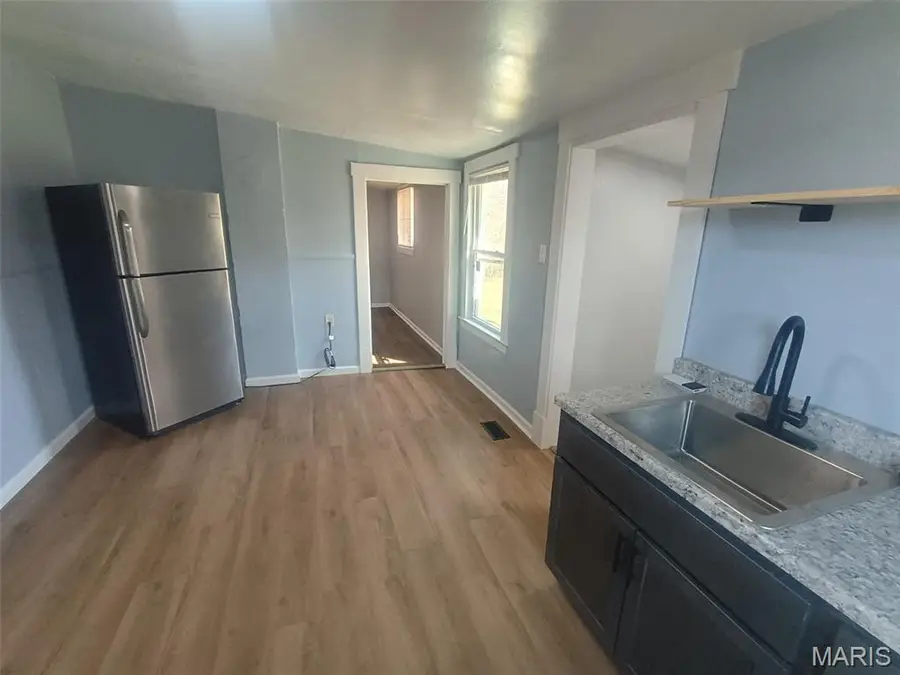 8539 Robin Avenue, Saint Louis, MO 63147 - #3