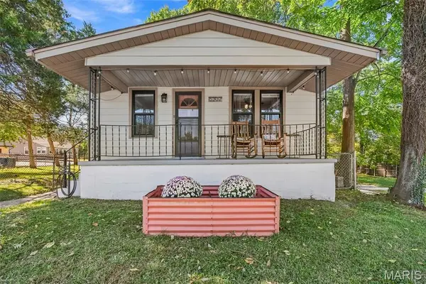 5302 Heege Road, St Louis, MO 63123