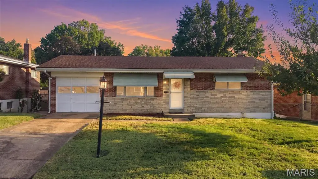 317 Earlsfield Lane, Saint Louis, MO 63125 - #1