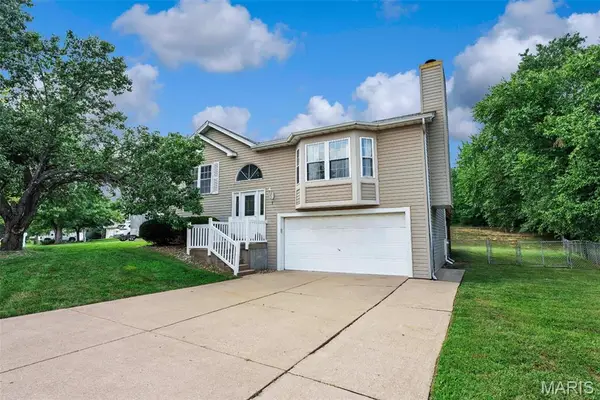 1 Summersong Court, O'Fallon, MO 63366