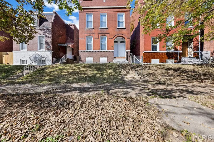 3929 Pennsylvania Avenue, Saint Louis, MO 63118 - #2