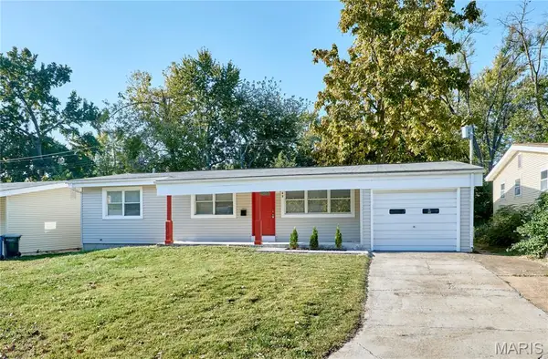 842 Holiday Avenue, Hazelwood, MO 63042