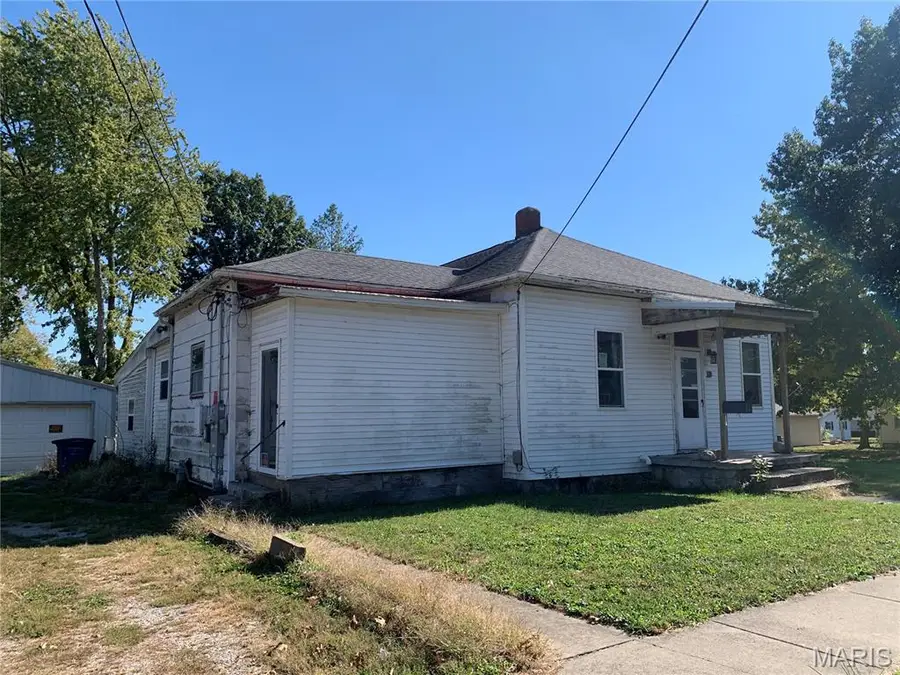 312 Charles Avenue, Greenville, IL 62246 - #2