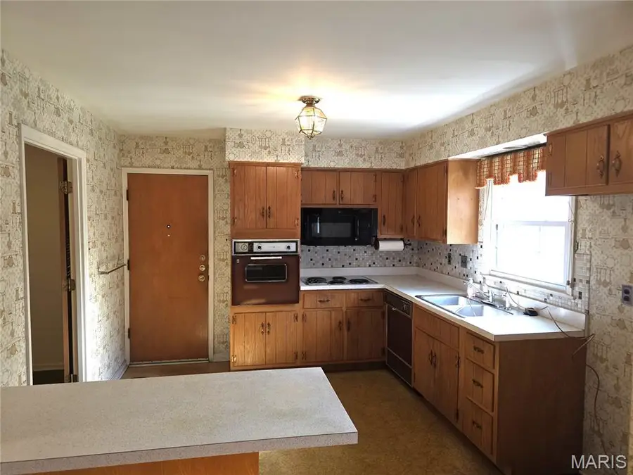 348 Cherry Hill Drive, Ballwin, MO 63011 - #3