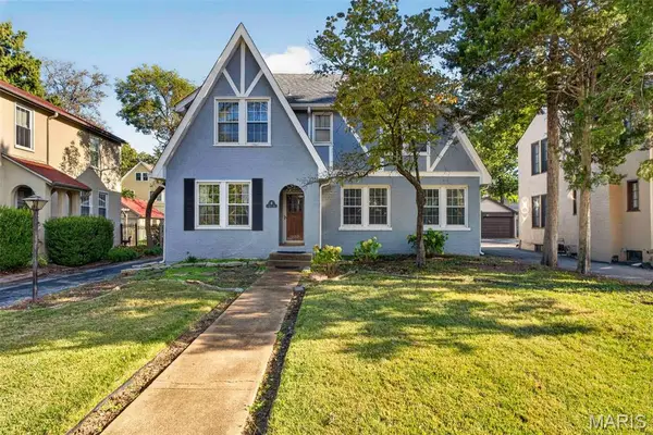 8386 Big Bend Boulevard, Webster Groves, MO 63119